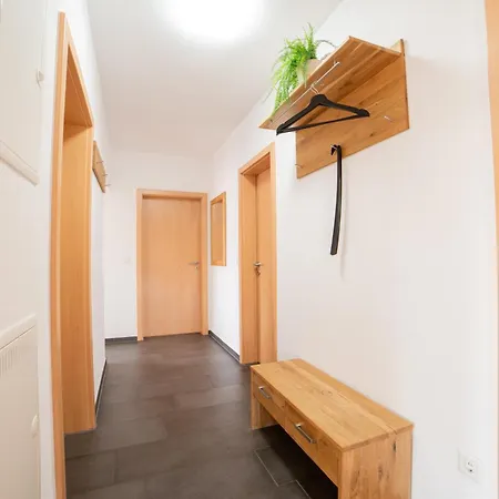 Koestlbach I Bis 3 & 6 Personen I Nuernberg I Neumarkt I Messe I I Kueche I Parken I Waschmaschine I Garten Apartman