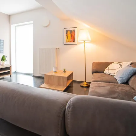 Apartment Koestlbach I Bis 3 & 6 Personen I Nuernberg I Neumarkt I Messe I I Kueche I Parken I Waschmaschine I Garten