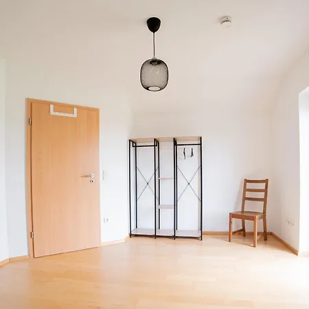 Koestlbach I Bis 3 & 6 Personen I Nuernberg I Neumarkt I Messe I I Kueche I Parken I Waschmaschine I Garten Apartment *